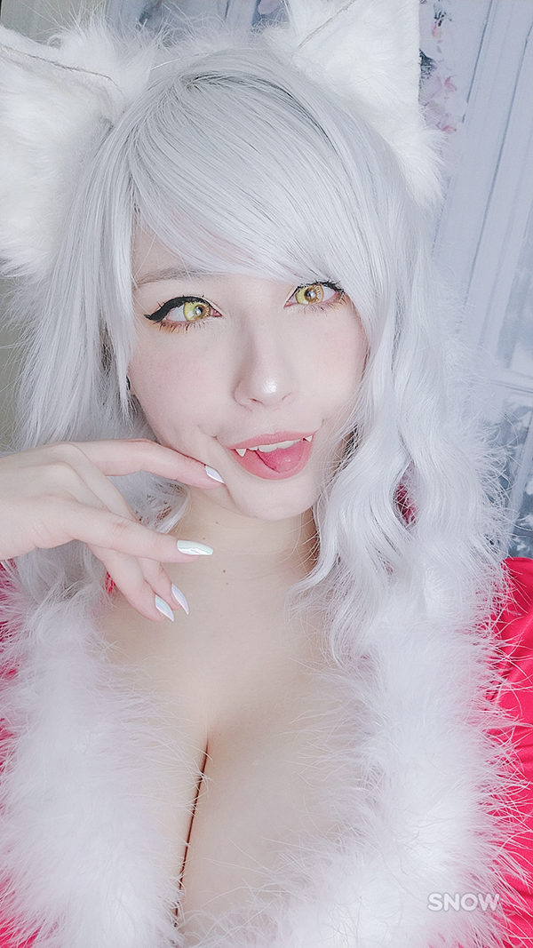 Pialoof-Christmas-Hanekawa selfie(11)